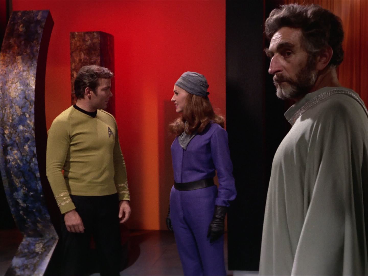 ariane179254_StarTrek_3x21_TheCloudMinders_3236.jpg