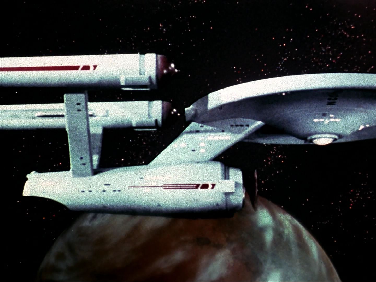 ariane179254_StarTrek_3x21_TheCloudMinders_3396.jpg