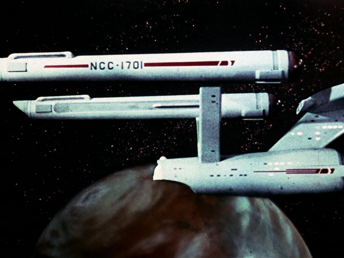 ariane179254_StarTrek_3x21_TheCloudMinders_3398.jpg
