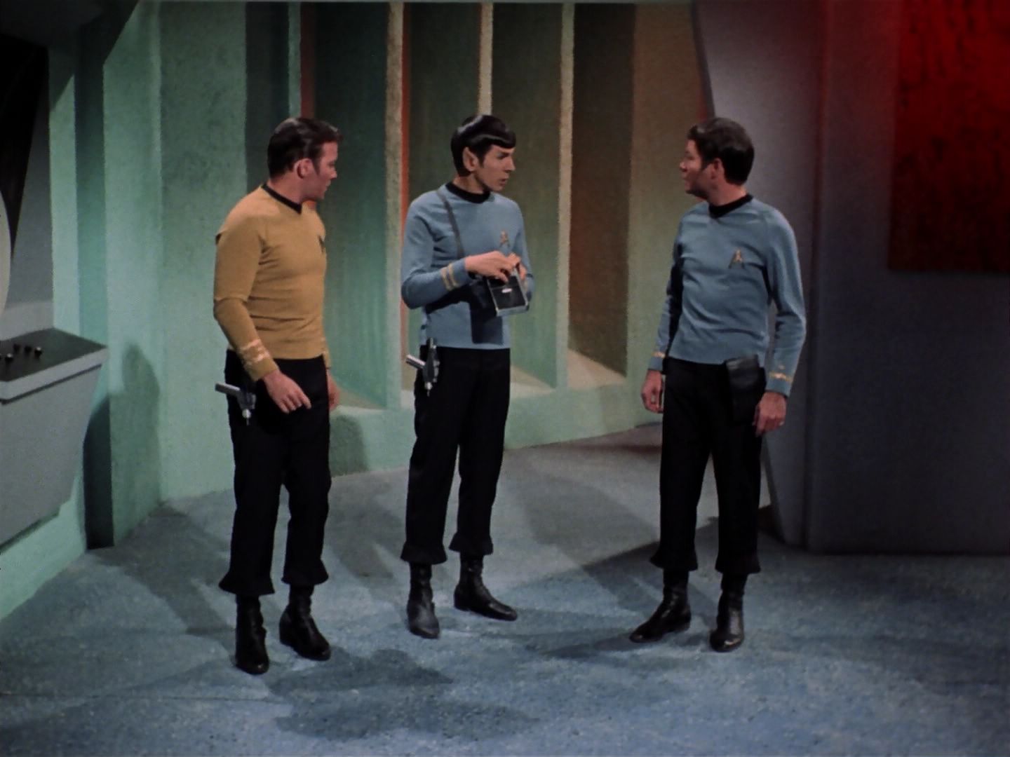 ariane179254_StarTrek_3x23_AllOurYesterdays_0034.jpg