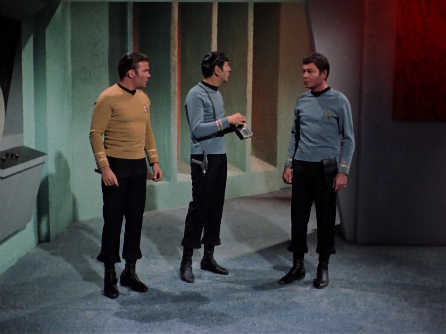 ariane179254_StarTrek_3x23_AllOurYesterdays_0035.jpg