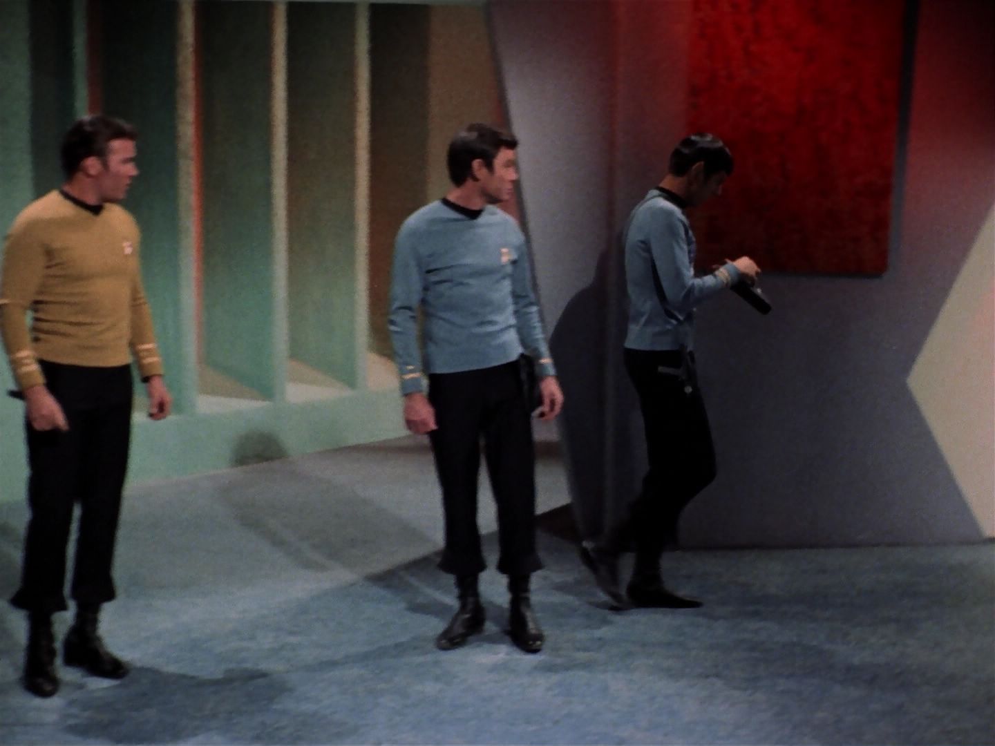 ariane179254_StarTrek_3x23_AllOurYesterdays_0052.jpg