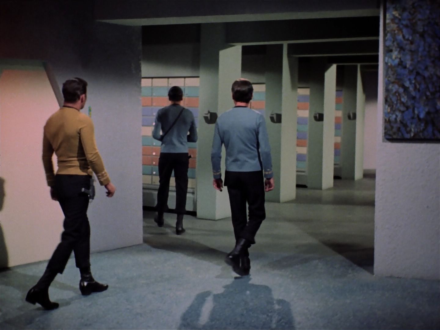 ariane179254_StarTrek_3x23_AllOurYesterdays_0058.jpg