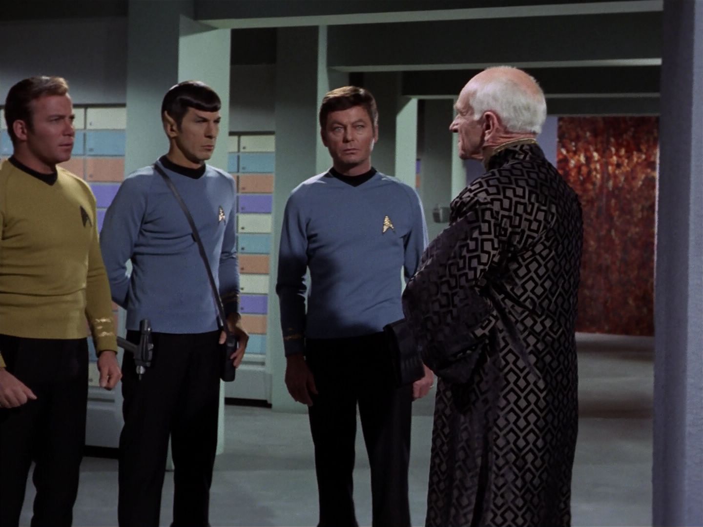 ariane179254_StarTrek_3x23_AllOurYesterdays_0076.jpg