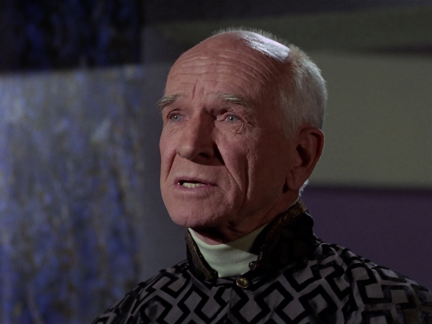 ariane179254_StarTrek_3x23_AllOurYesterdays_0120.jpg