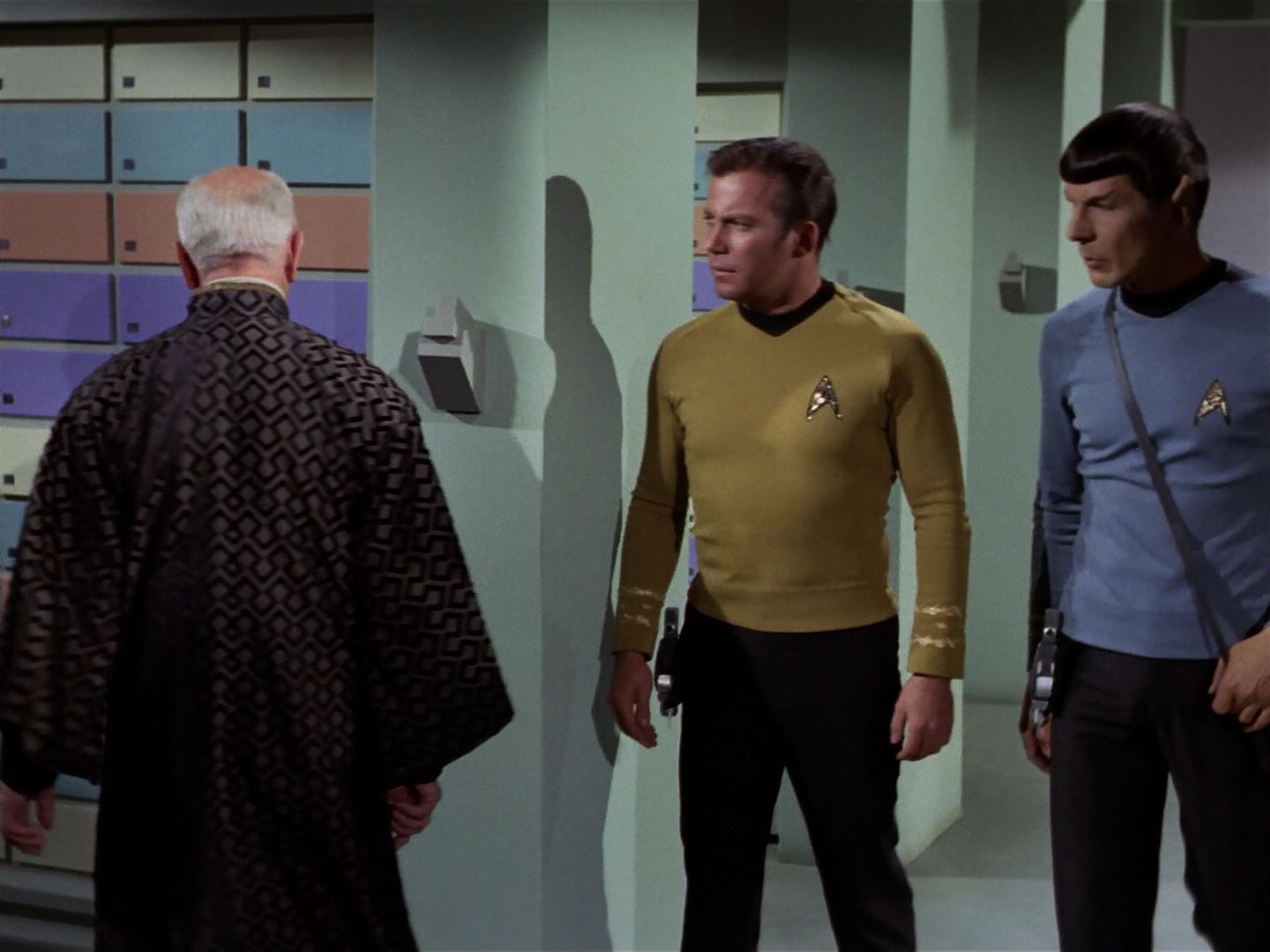 ariane179254_StarTrek_3x23_AllOurYesterdays_0151.jpg