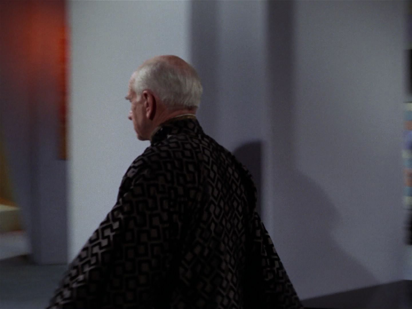 ariane179254_StarTrek_3x23_AllOurYesterdays_0444.jpg