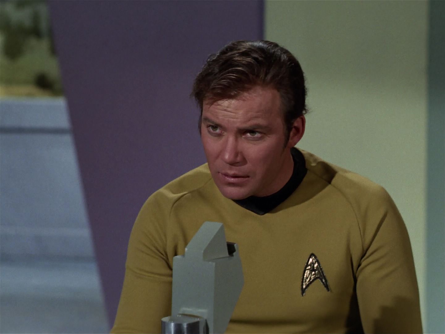 ariane179254_StarTrek_3x23_AllOurYesterdays_0450.jpg