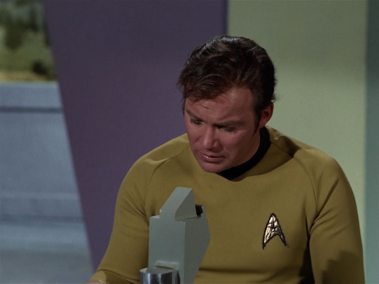 ariane179254_StarTrek_3x23_AllOurYesterdays_0456.jpg