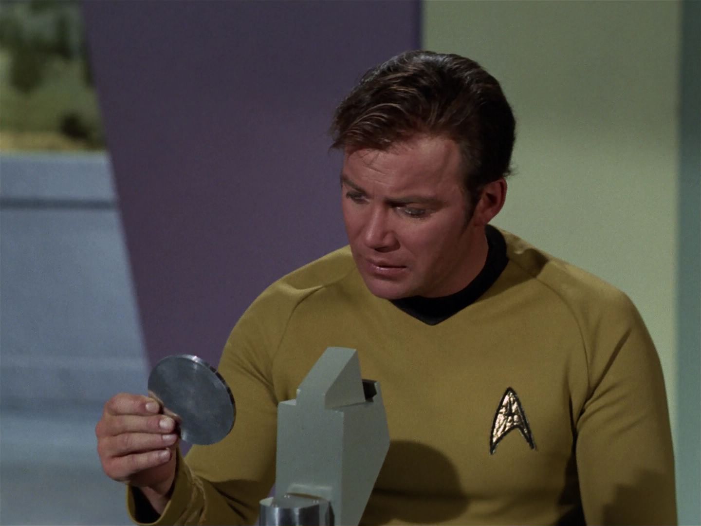 ariane179254_StarTrek_3x23_AllOurYesterdays_0457.jpg