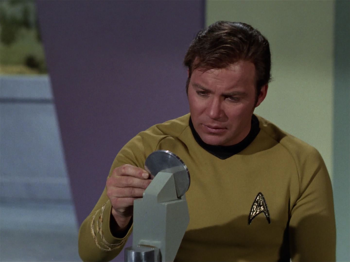 ariane179254_StarTrek_3x23_AllOurYesterdays_0460.jpg