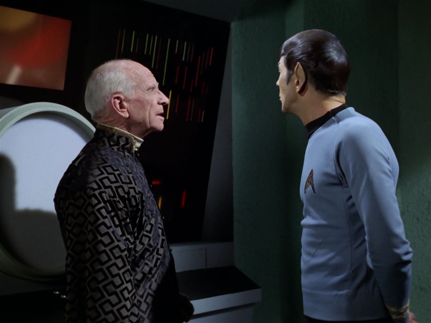 ariane179254_StarTrek_3x23_AllOurYesterdays_0482.jpg