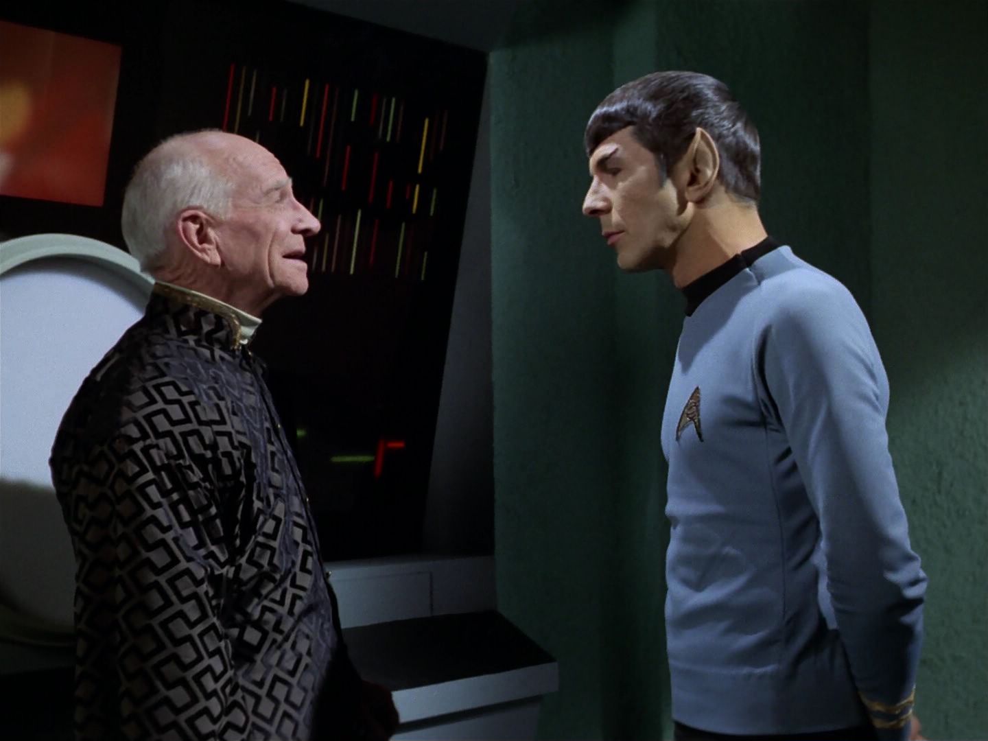 ariane179254_StarTrek_3x23_AllOurYesterdays_0497.jpg
