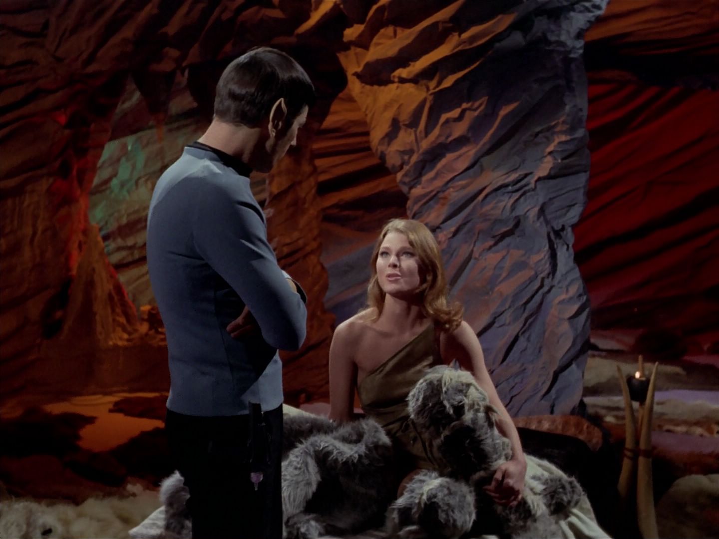 ariane179254_StarTrek_3x23_AllOurYesterdays_1547.jpg