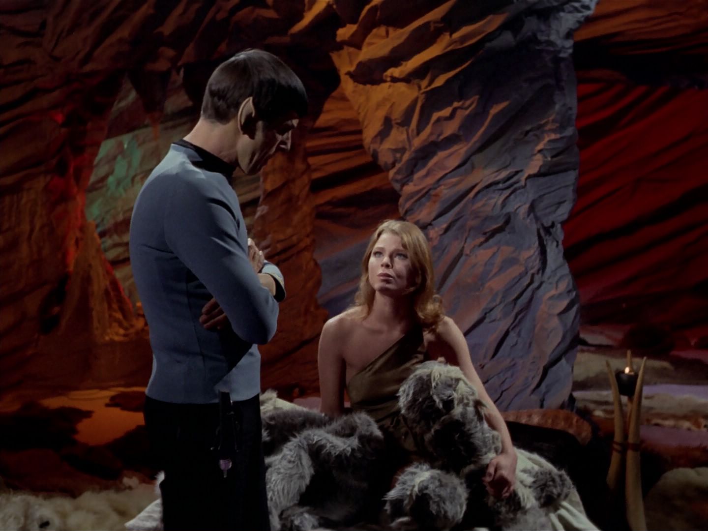ariane179254_StarTrek_3x23_AllOurYesterdays_1563.jpg