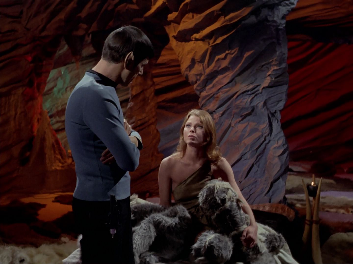 ariane179254_StarTrek_3x23_AllOurYesterdays_1564.jpg