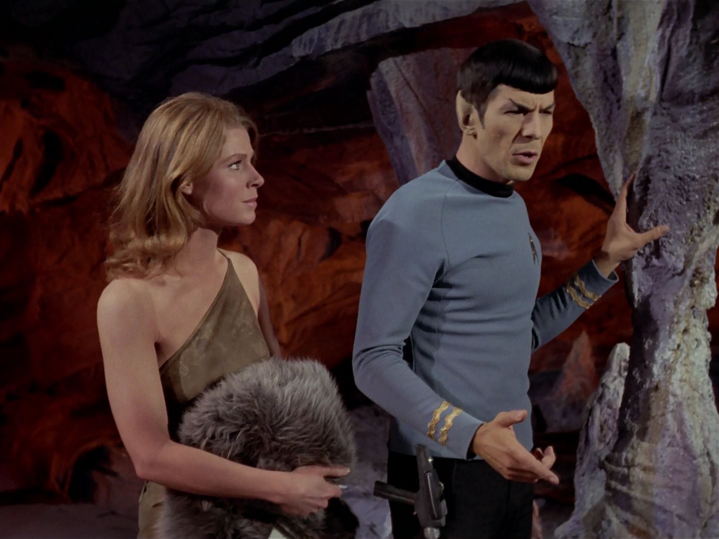ariane179254_StarTrek_3x23_AllOurYesterdays_1592.jpg