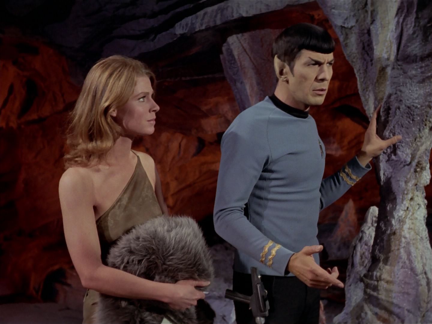 ariane179254_StarTrek_3x23_AllOurYesterdays_1593.jpg