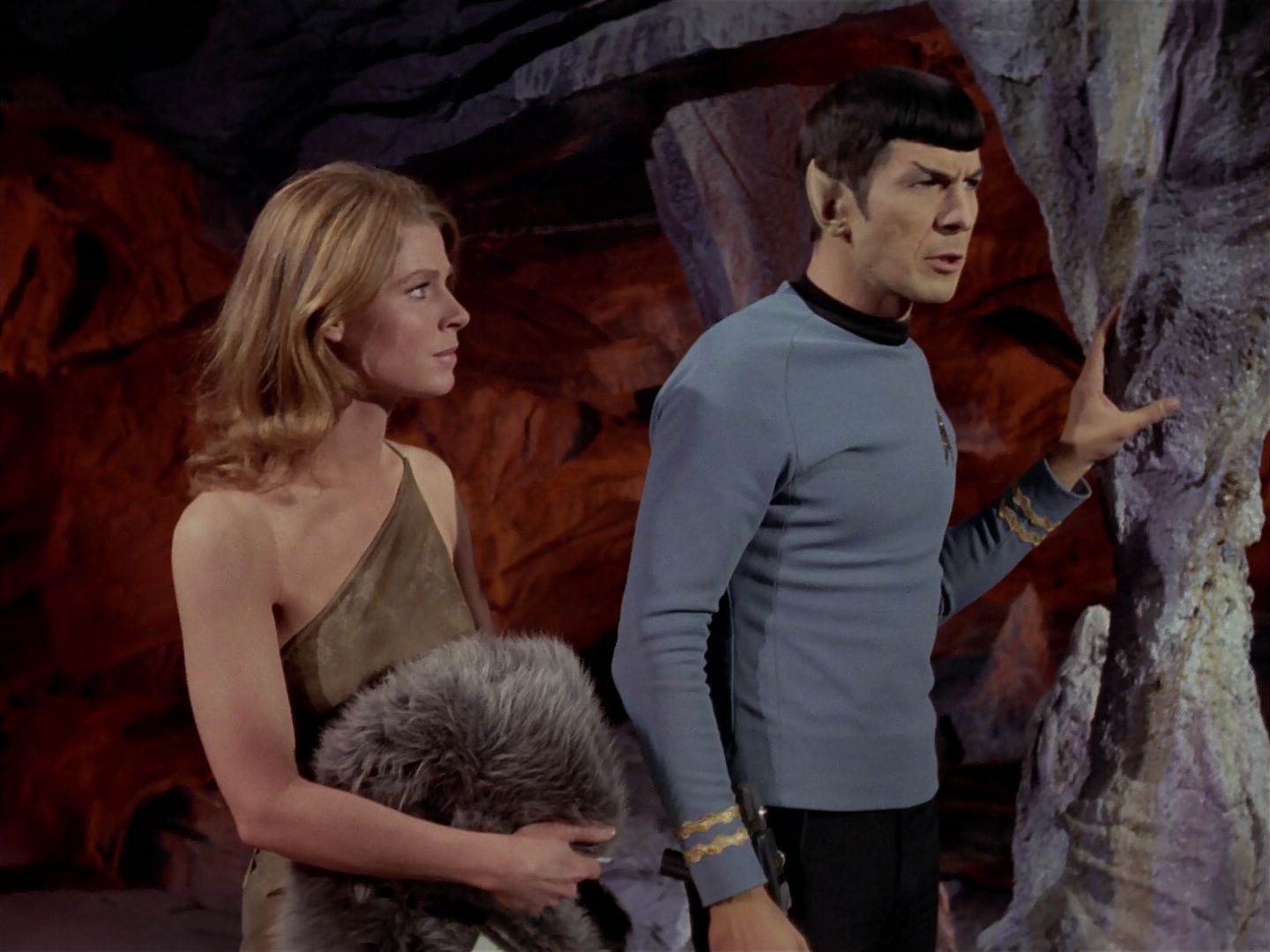 ariane179254_StarTrek_3x23_AllOurYesterdays_1595.jpg