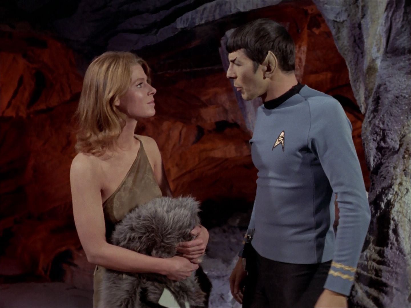 ariane179254_StarTrek_3x23_AllOurYesterdays_1624.jpg