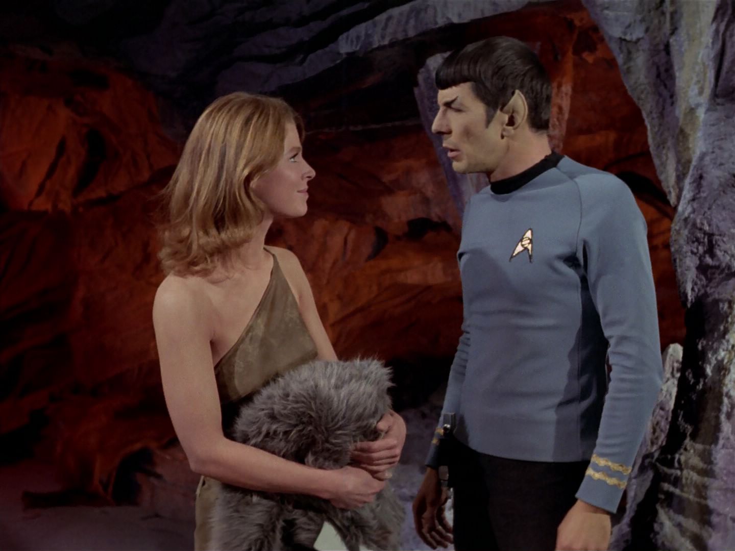 ariane179254_StarTrek_3x23_AllOurYesterdays_1626.jpg