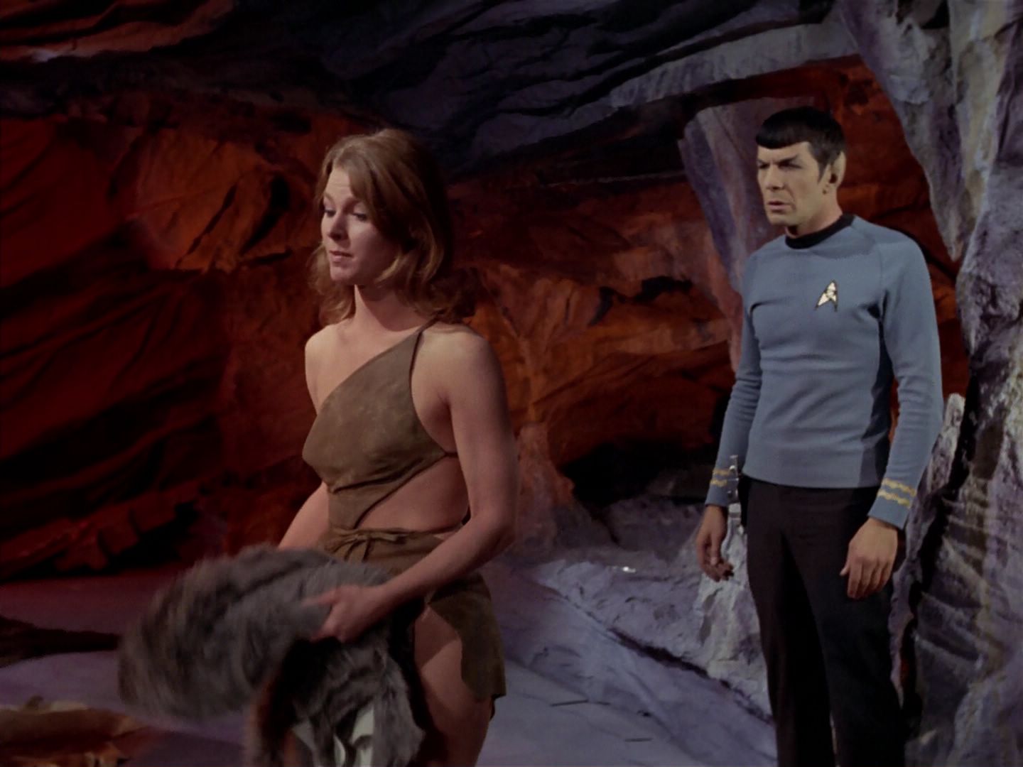 ariane179254_StarTrek_3x23_AllOurYesterdays_1635.jpg