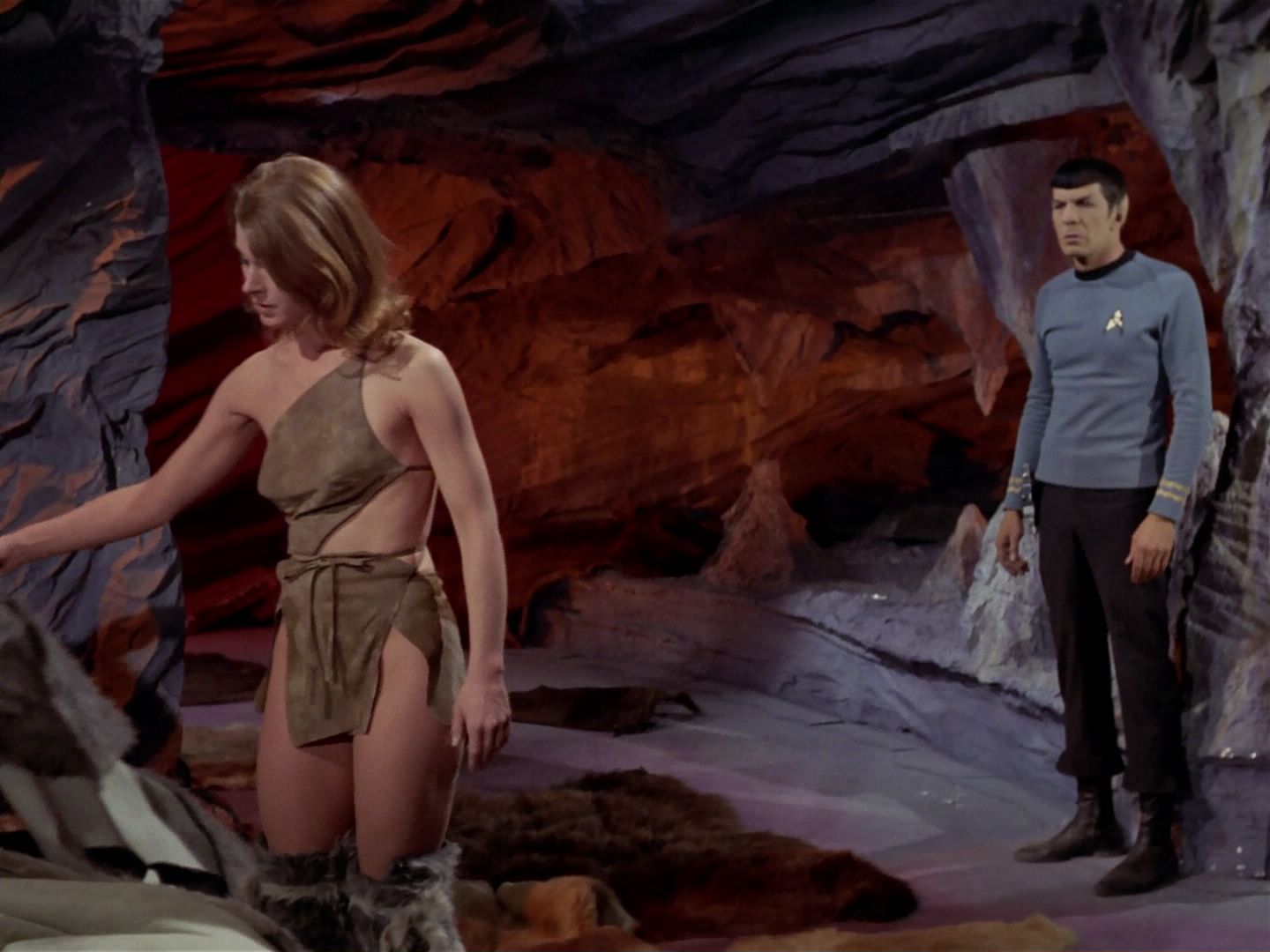 ariane179254_StarTrek_3x23_AllOurYesterdays_1638.jpg