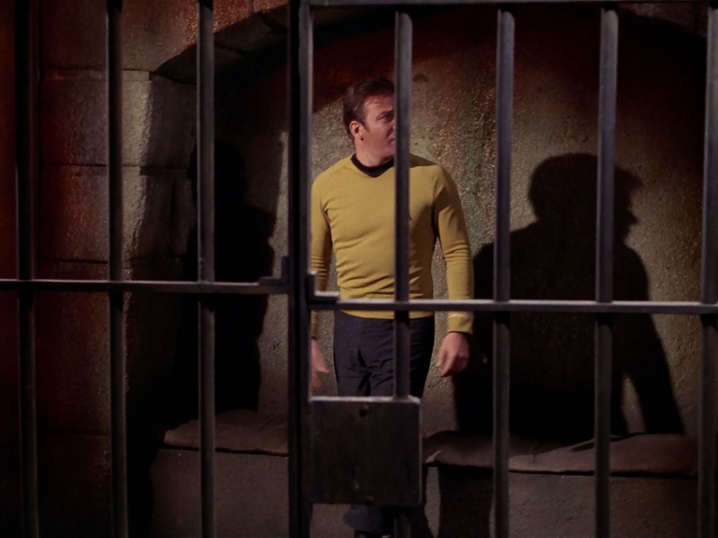 ariane179254_StarTrek_3x23_AllOurYesterdays_1792.jpg