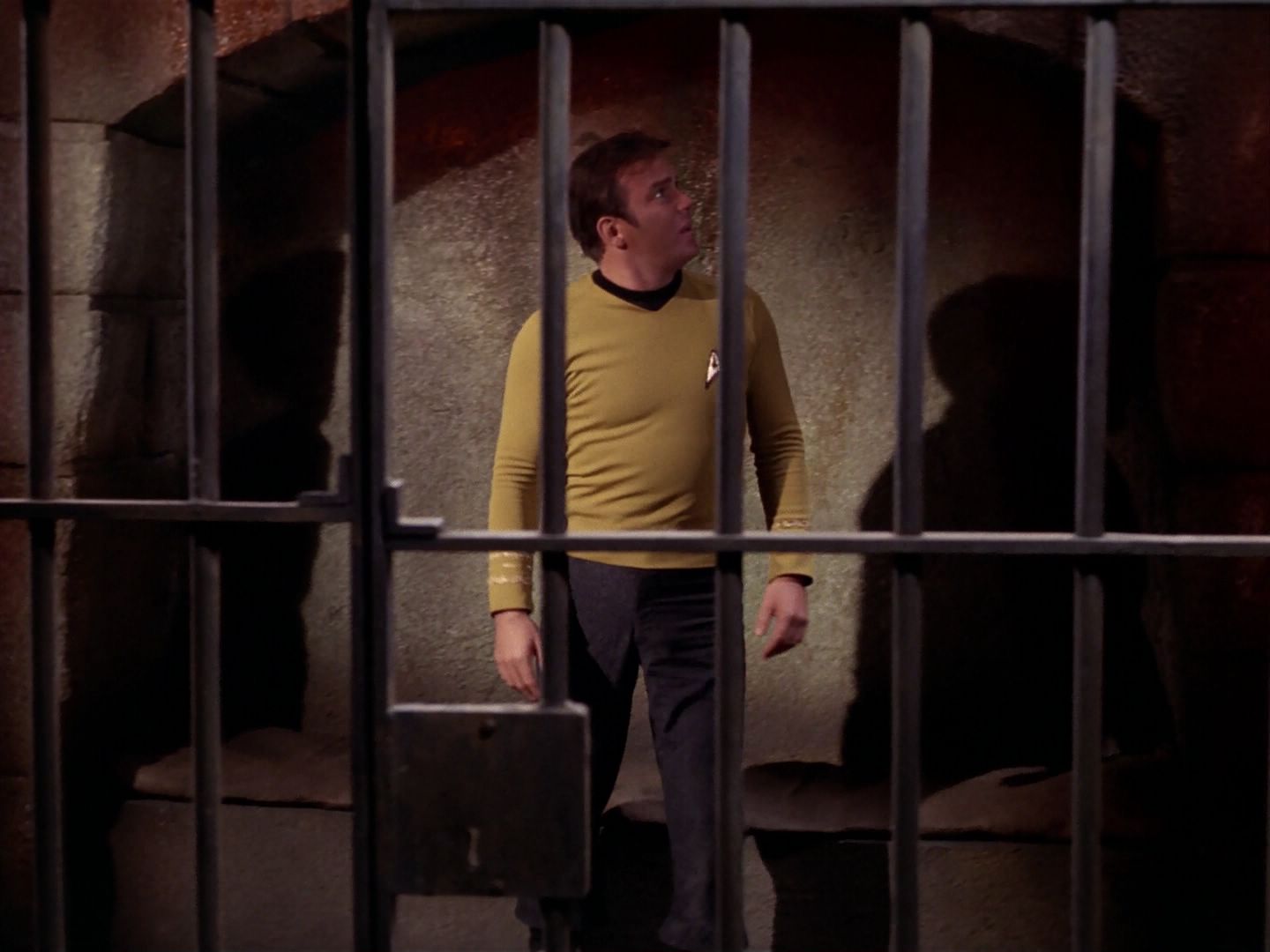 ariane179254_StarTrek_3x23_AllOurYesterdays_1793.jpg