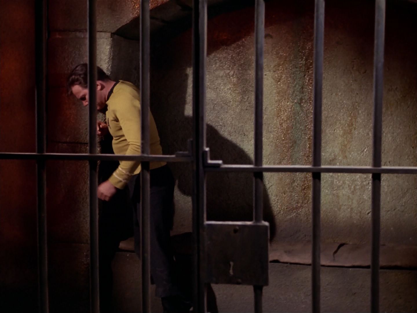 ariane179254_StarTrek_3x23_AllOurYesterdays_1803.jpg