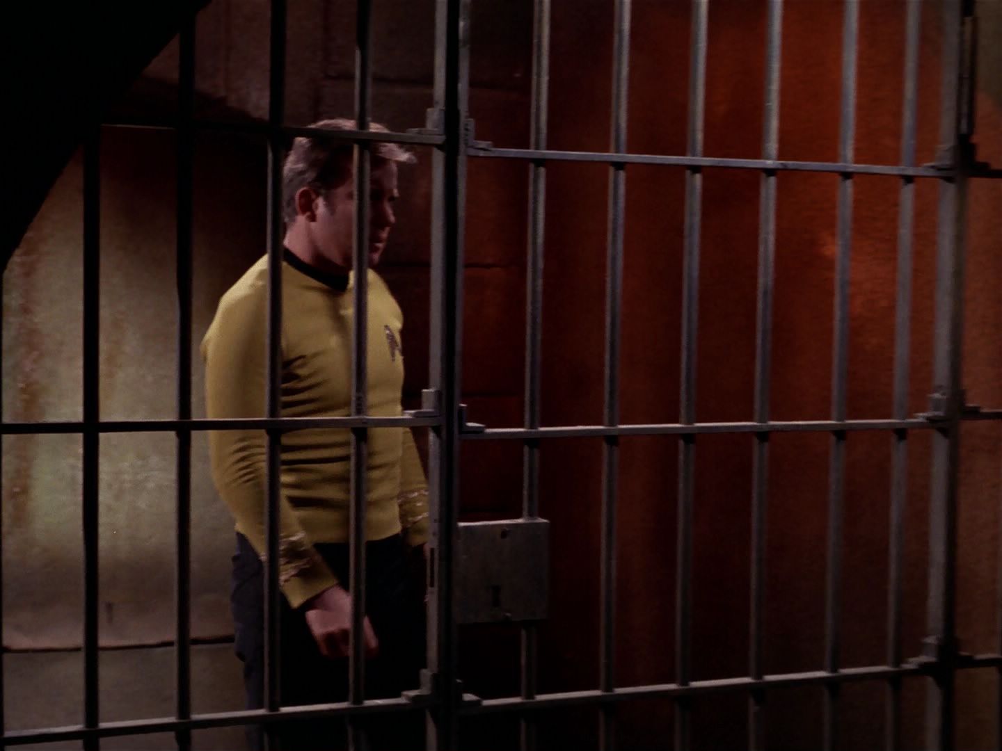 ariane179254_StarTrek_3x23_AllOurYesterdays_1832.jpg