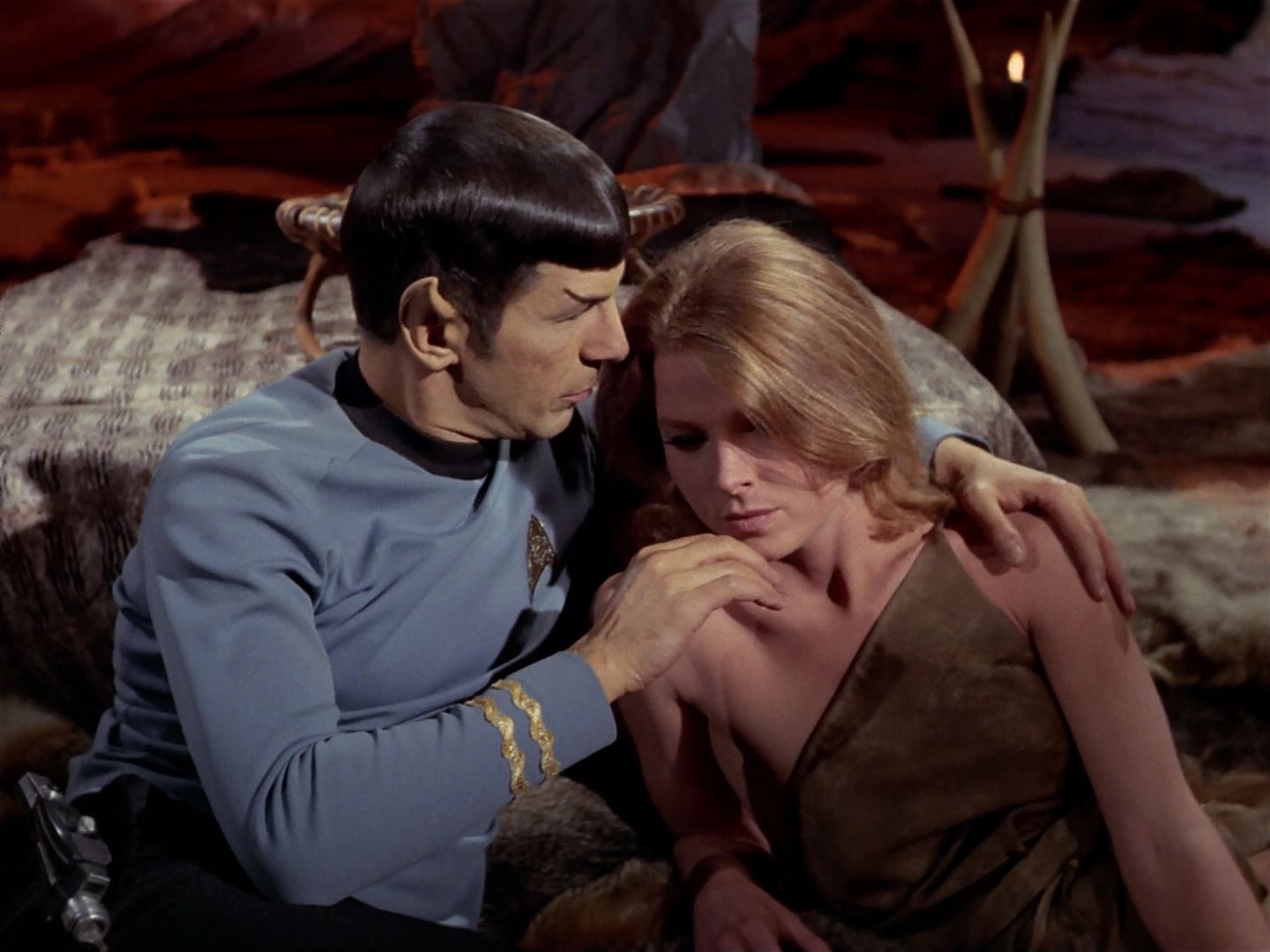 ariane179254_StarTrek_3x23_AllOurYesterdays_2891.jpg