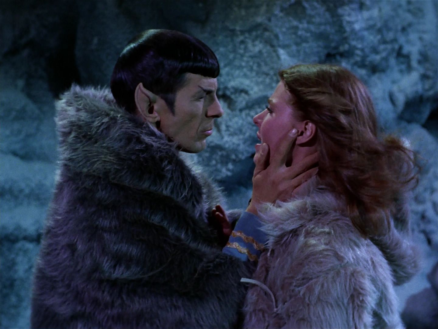 ariane179254_StarTrek_3x23_AllOurYesterdays_3234.jpg