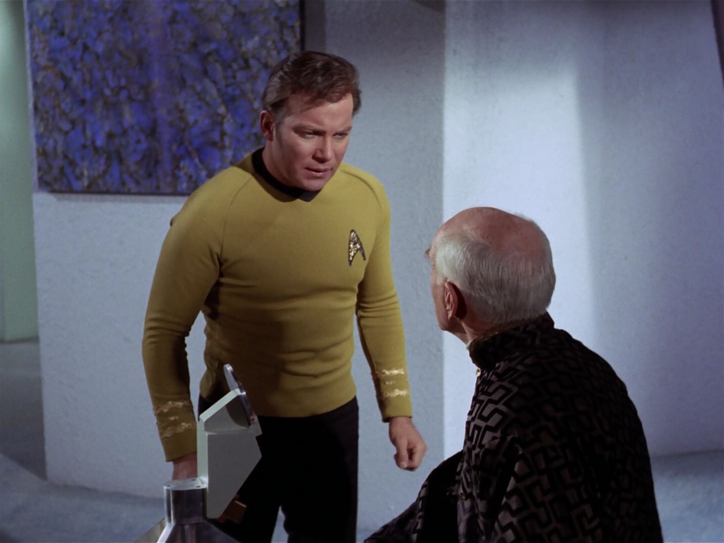 ariane179254_StarTrek_3x23_AllOurYesterdays_3276.jpg