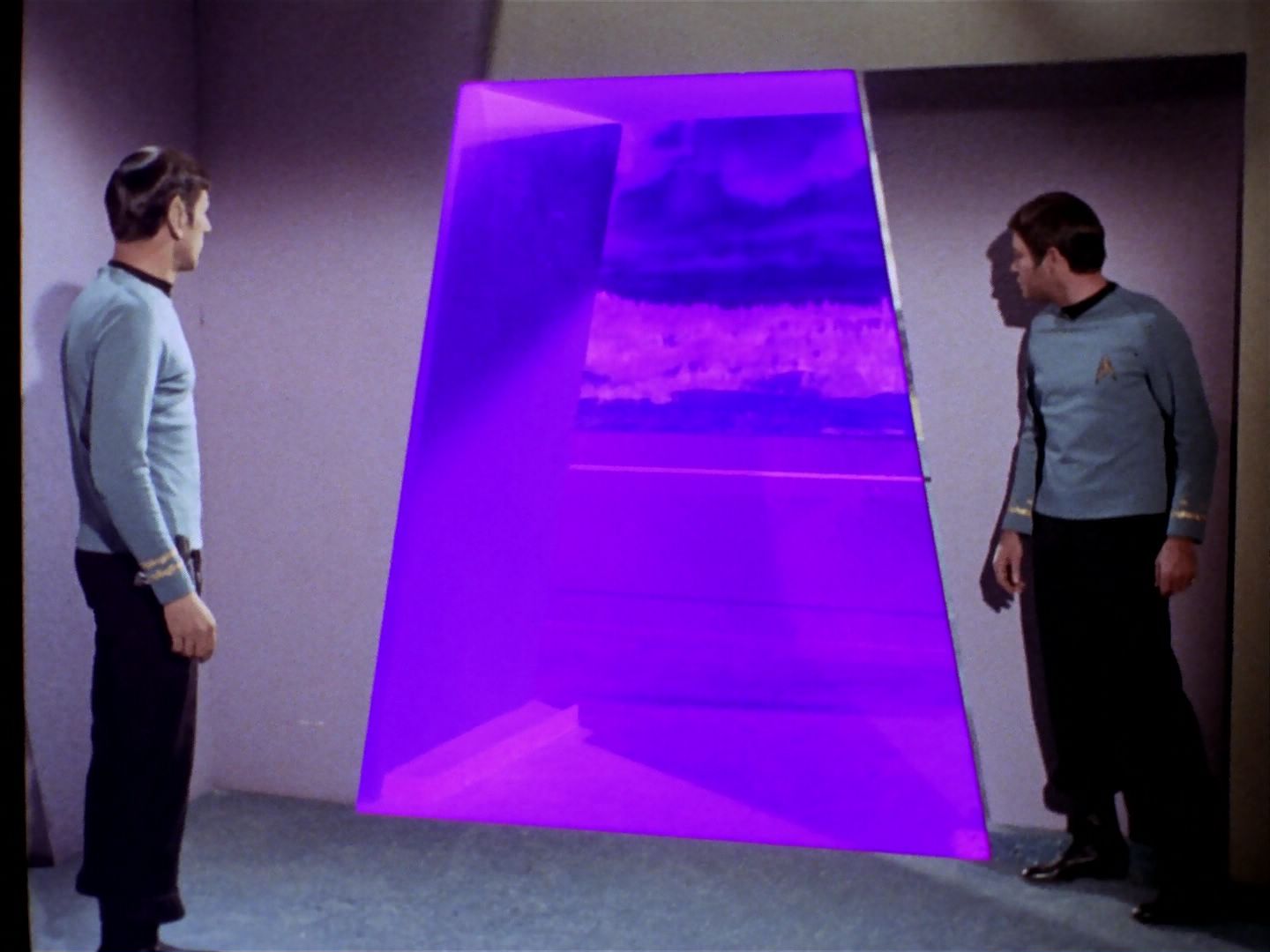 ariane179254_StarTrek_3x23_AllOurYesterdays_3332.jpg