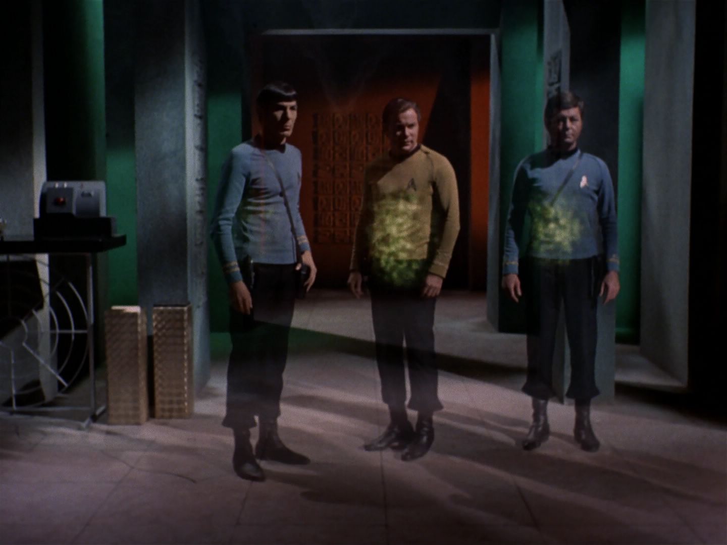 ariane179254_StarTrek_3x24-TurnaboutIntruder_0016.jpg