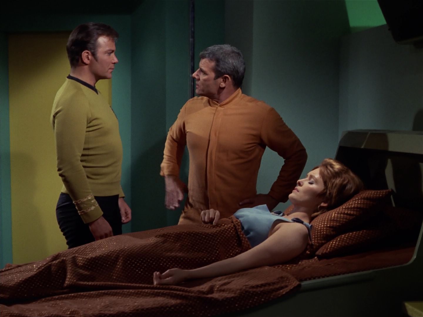 ariane179254_StarTrek_3x24-TurnaboutIntruder_0639.jpg